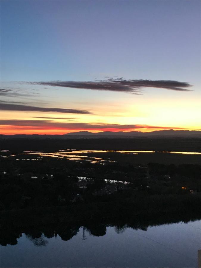 Les Couchers De Soleil A Empuriabrava Buitenkant foto
